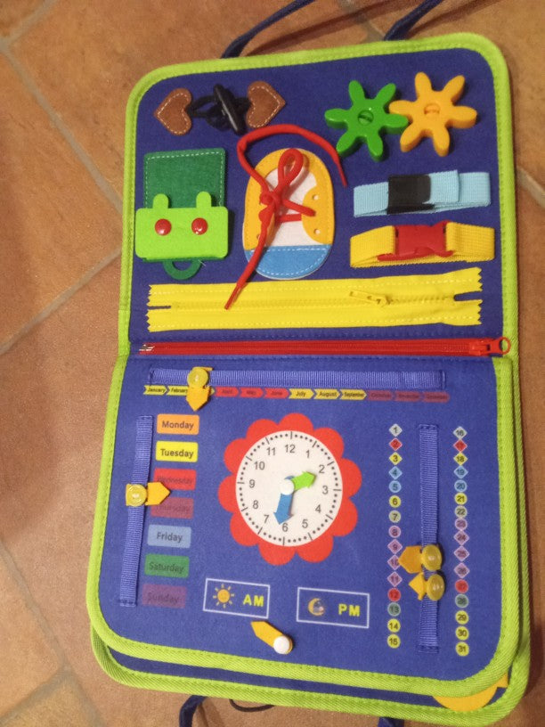 Páginas de actividades con reloj y cremallera, foto de un comprador